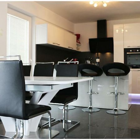 Apartman Loretta Primosten Exterior photo